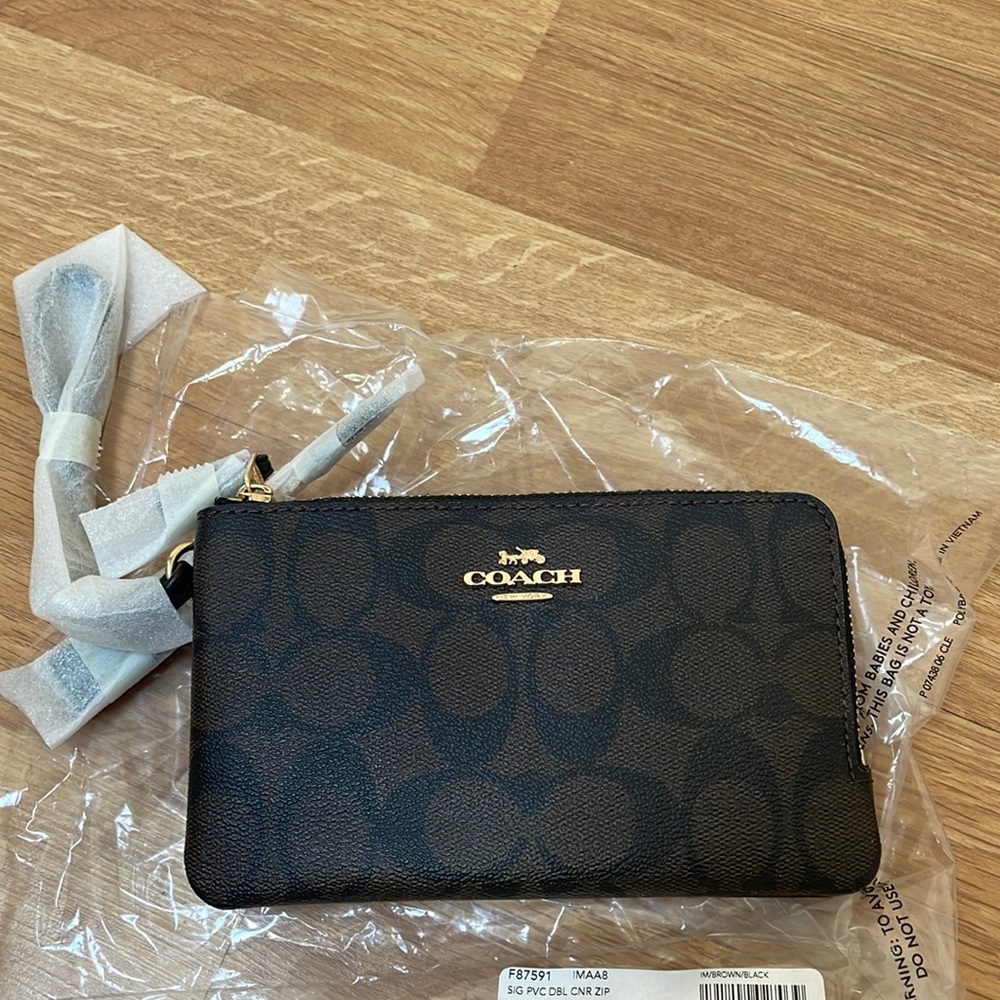 BRAND NEW coach wristlet